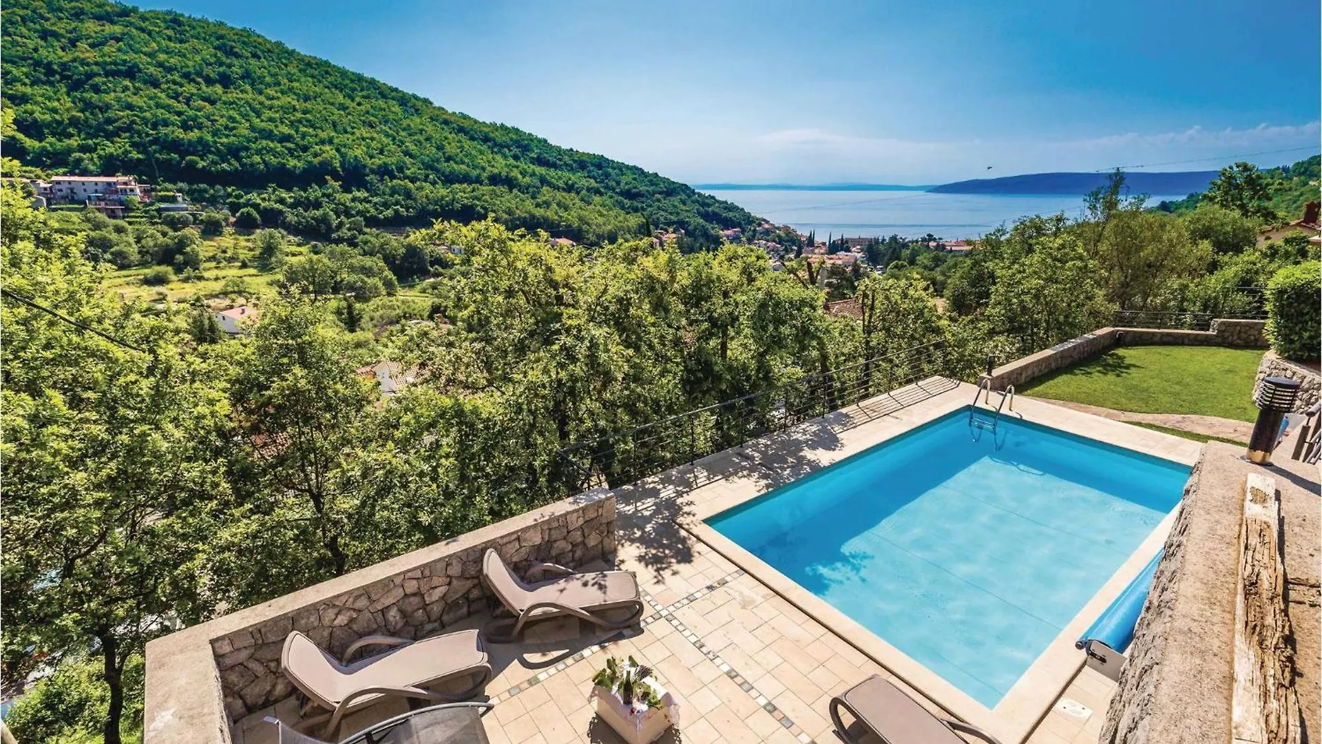 Stunning Apartment In Moscenicka Draga With Wifi location